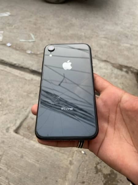 Iphone xr 128GB  Exchange possible 7