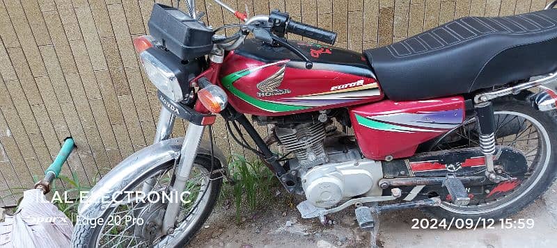 Honda 125 euro urjant sell Lahore number 1