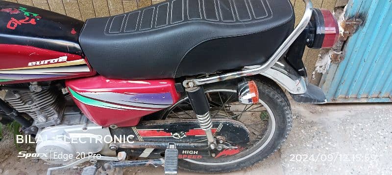 Honda 125 euro urjant sell Lahore number 2