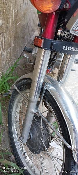 Honda 125 euro urjant sell Lahore number 3