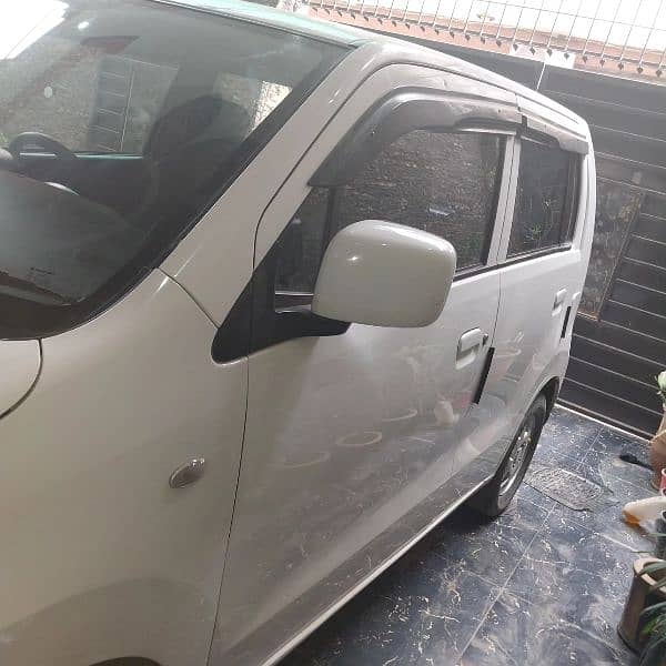 Suzuki Wagon R 2018 1