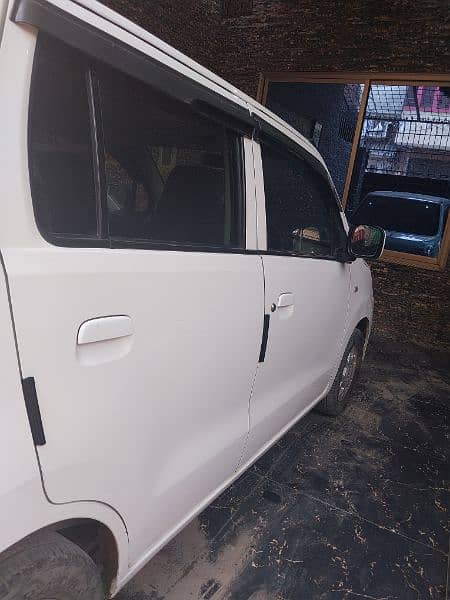 Suzuki Wagon R 2018 8