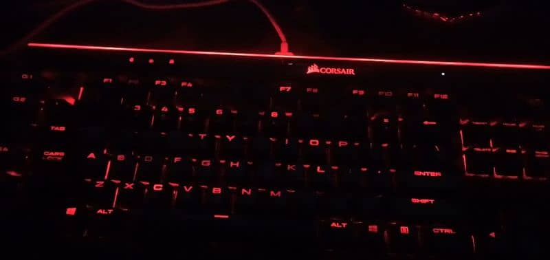 Corsair k95 platinum xt 2