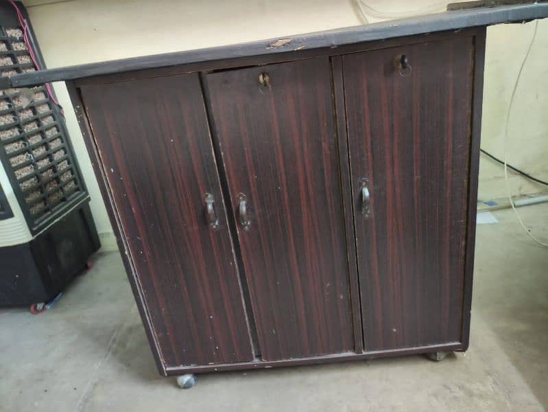 iron wooden stand Cabinet 4