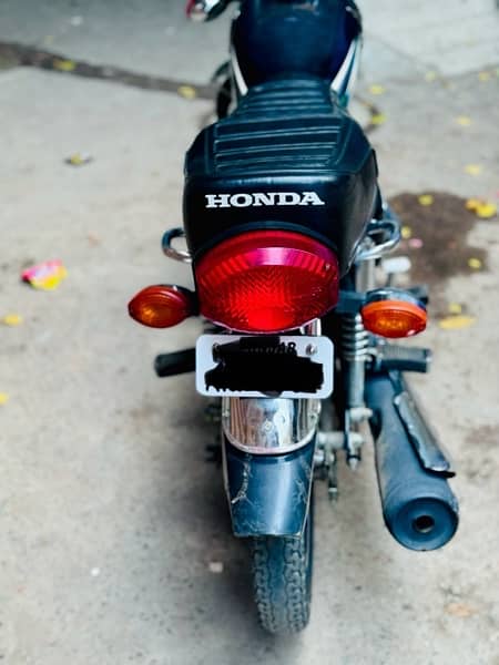 Honda 125 2023 Black Lush condition 1