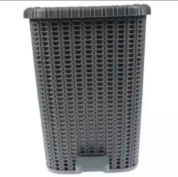 Plastic Paddle Dustbin Kiwi Storage Dustbin 1