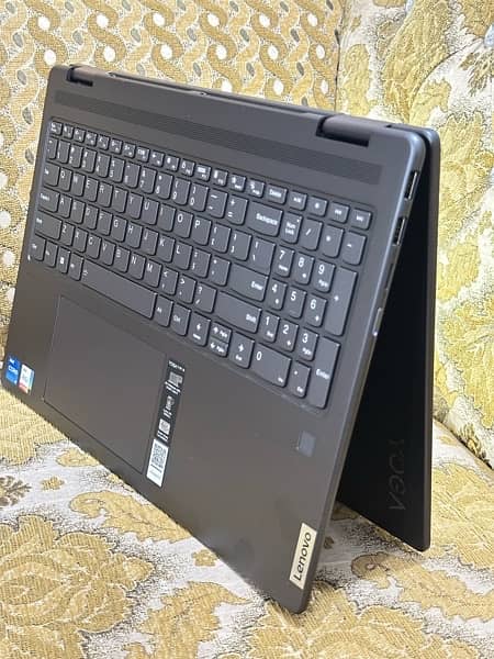 Lenovo Yoga 7i 16IRL8 2-in-1 Convertible Laptop 5