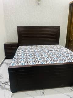 DOUBLE BEDSET/SIDE TABLES