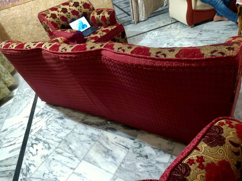 Sofa Set 5 seater 6