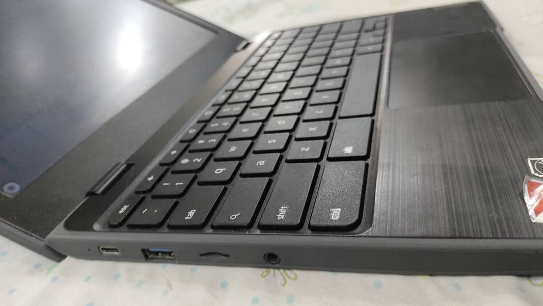 CHROMEBOOK 4GB 32GB AUTO UPDATED 2027-29 8