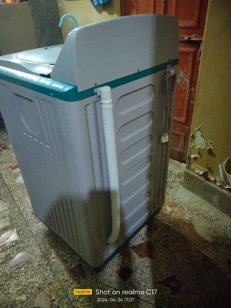 Washing machine in lalukhet gd condition plz add details check kre 2