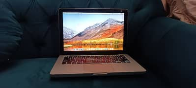 macbook pro 2011 13.3 display in good condition 8gb 500gb