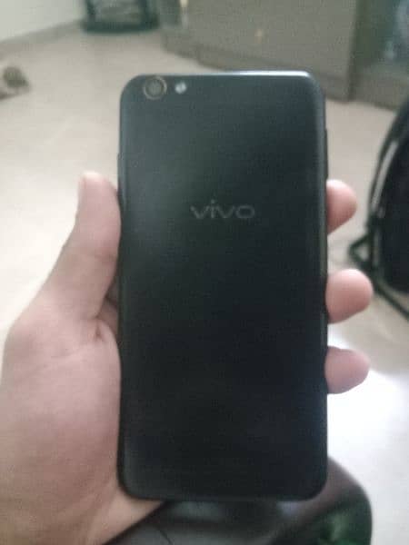 vivo Y69 1