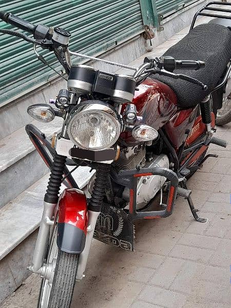 Suzuki gs 150se 2022 1