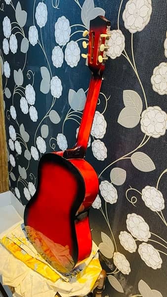 professional guitar in red color just like new 10/10 condition 4