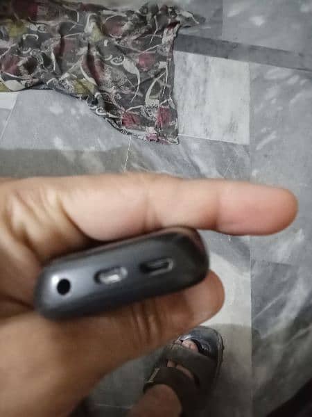 Nokia 105 black 3