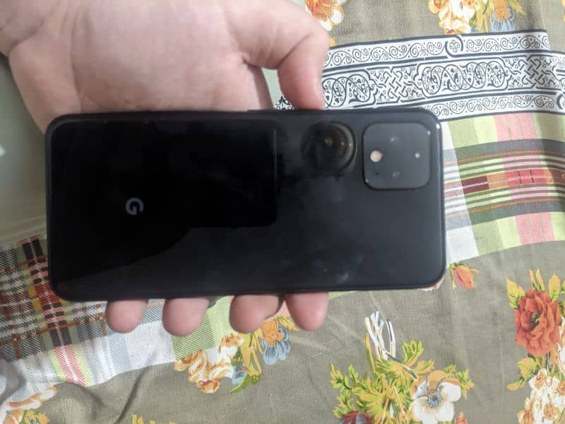 Google Pixel 4 3