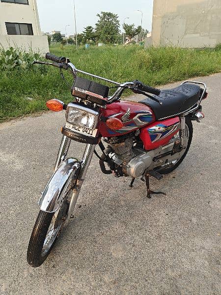 Honda 125 sale in very good condition and low mileage 2