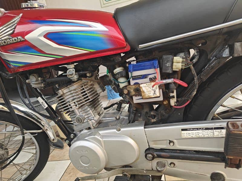 Honda 125 sale in very good condition and low mileage 6