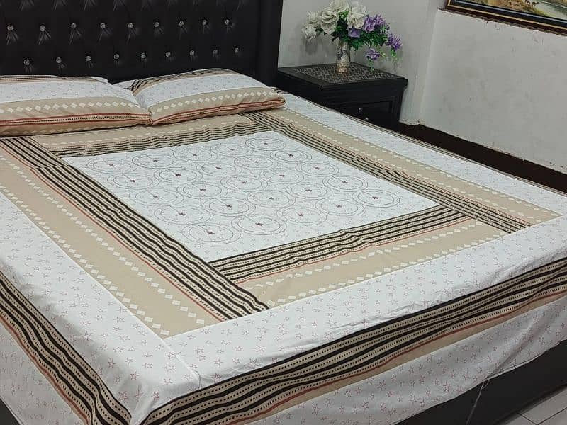 Crystal Cotton Bed Sheet - Double Bed
Embroidered King Size Bed Sheet 1