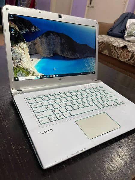 Sony Vaio VPCCB28FJ 5