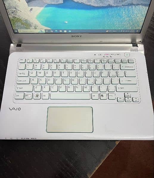 Sony Vaio VPCCB28FJ 6