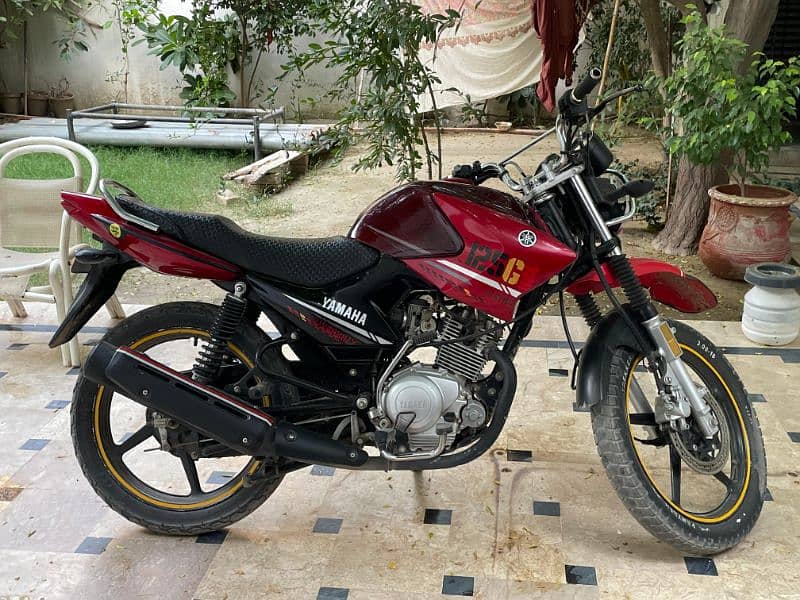 YAMAHA YBR 125g 22 model 0