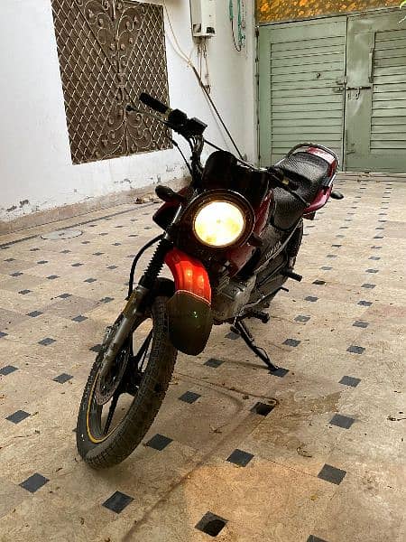 YAMAHA YBR 125g 22 model 1