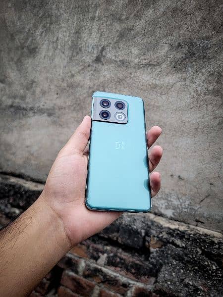 ONE Plus 10 Pro 5G in Mint Condition 3