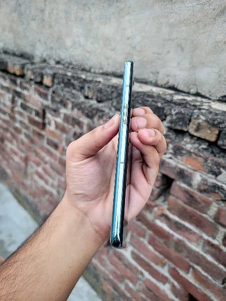 ONE Plus 10 Pro 5G in Mint Condition 6