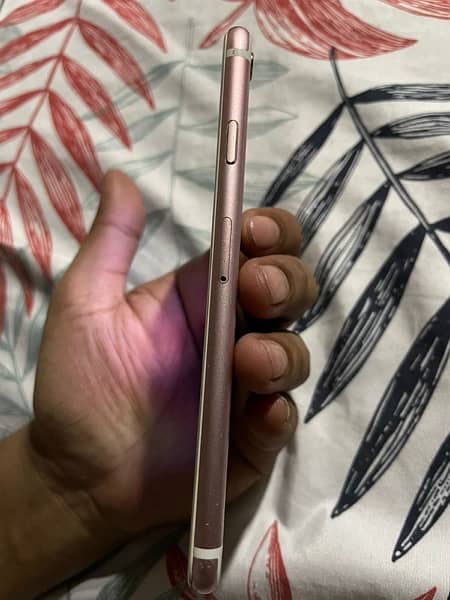 Iphone 6s Rose Gold 64gb PTA Approved 8.5/10. 4