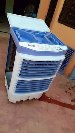 Super  Asia JumBBo size cooler" only 2munth used "6th Bootle