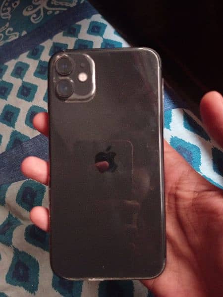 I am selling My Iphone 11 64Gb Non PTA 6