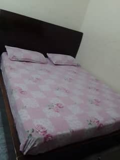 king size bed very good condition