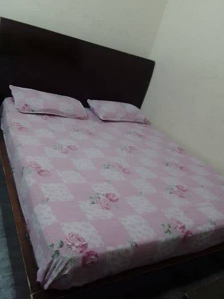 king size bed very good condition 0