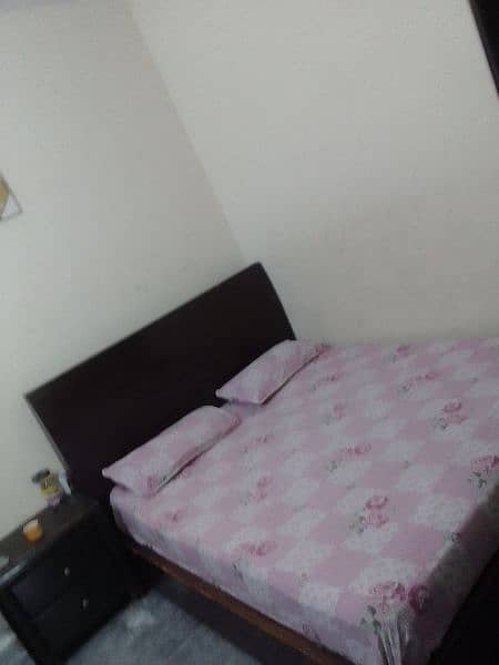 king size bed very good condition 1