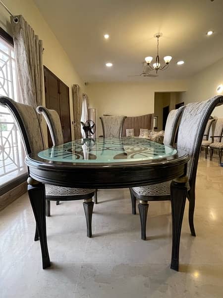 Fancy Dining Table | 9 pc 2