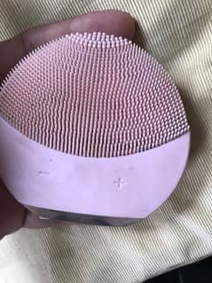 foreo luna nini 2 skin facial cleaner