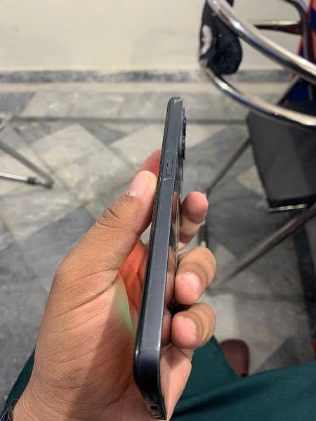 Realme c35 (4+4/128) 4