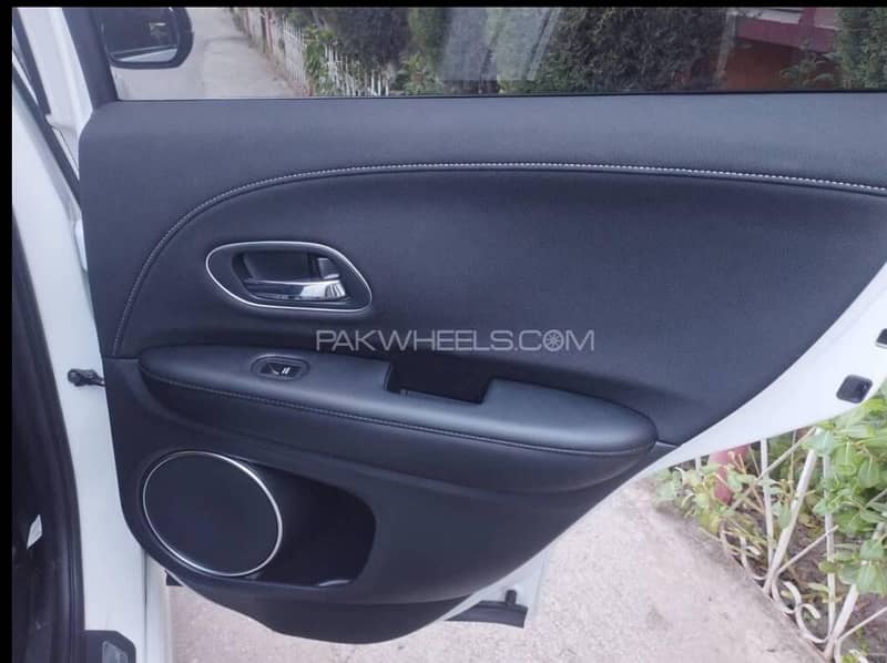 Honda Vezel 2020 / 2024 Z sensing 15