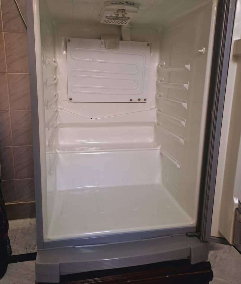 Dawlance Refrigerator 2