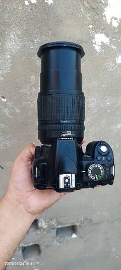 DSLR D3100 Nikon Profieesinol Camera.  Lanz 18.135mm Nikon