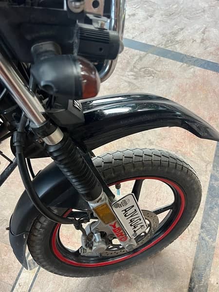 Yamaha YBR G 125CC Scratch Less 1