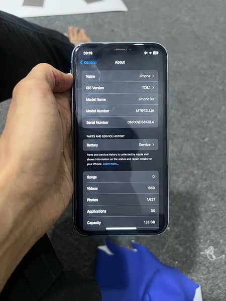 iphone xr 128 gb factory unlock 10/10 1