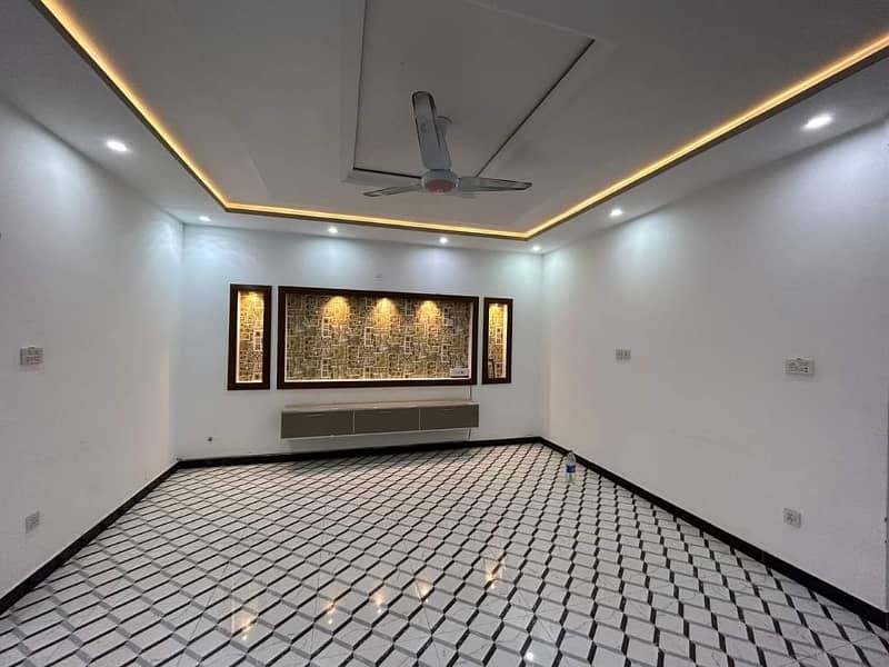 7 Marla Luxury Beautiful Designed Upper Portion In Abubakar Block Babria Town Phase 8 Rawalpindi 0