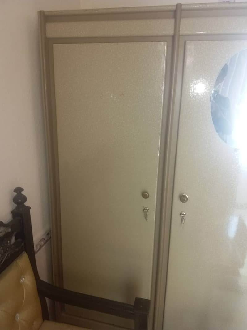 full wooden wardrobe in best condition 2