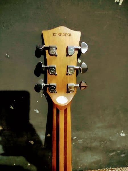 Sqoe Guitar Design Studio Spains Acoustic 2