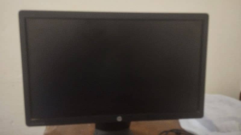 22 INCH MONITOR HP BRAND 4