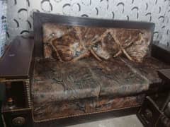 6 seater king size Sofa set condition 8/10