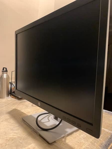 URGENT SALE HP led monitor display 24 inch, 1080p+ display 0